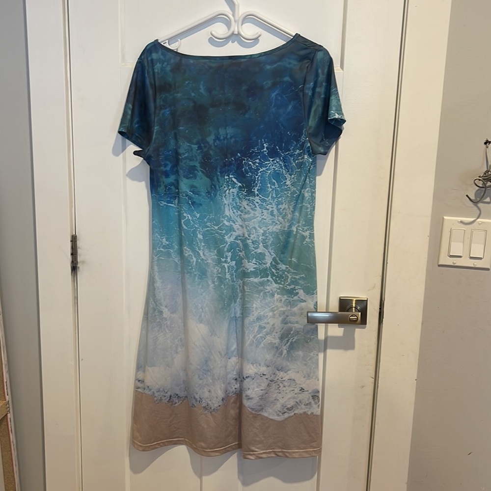 Dress - Picture 3 of 6
